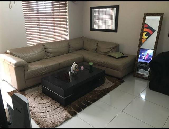 2 BEDROOM TOWNHOUSE FOR SALE IN TERENURE